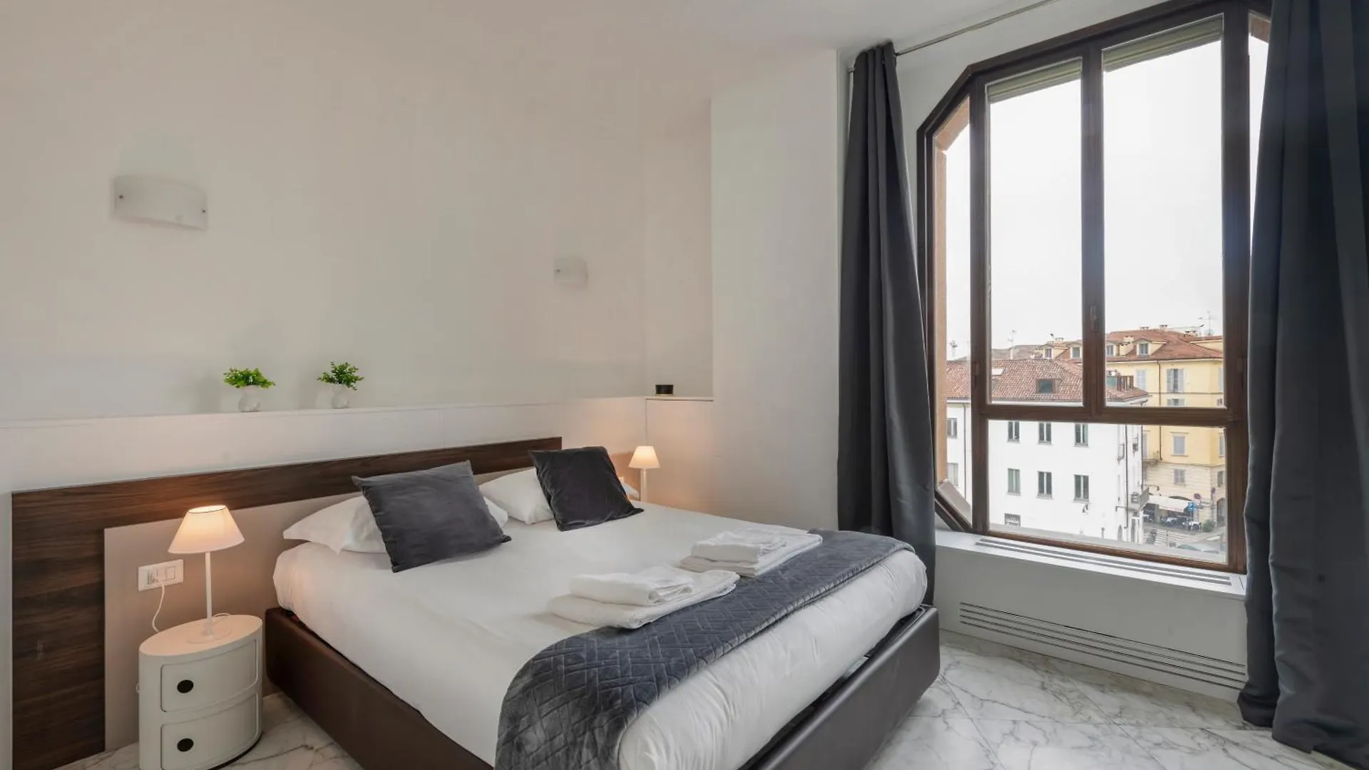 Milan Royal Suites - Duomo Santo Stefano