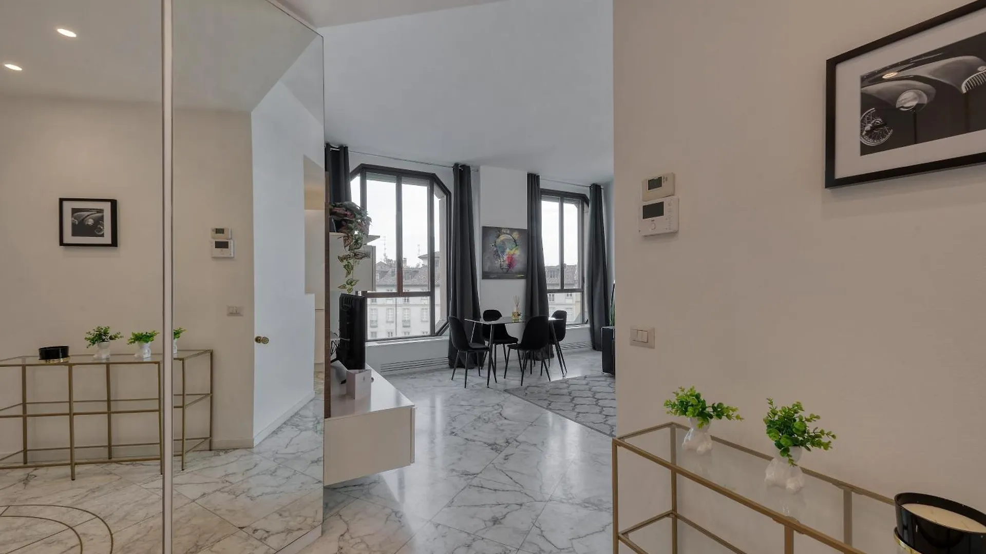 Milan Royal Suites - Duomo Santo Stefano Apartment