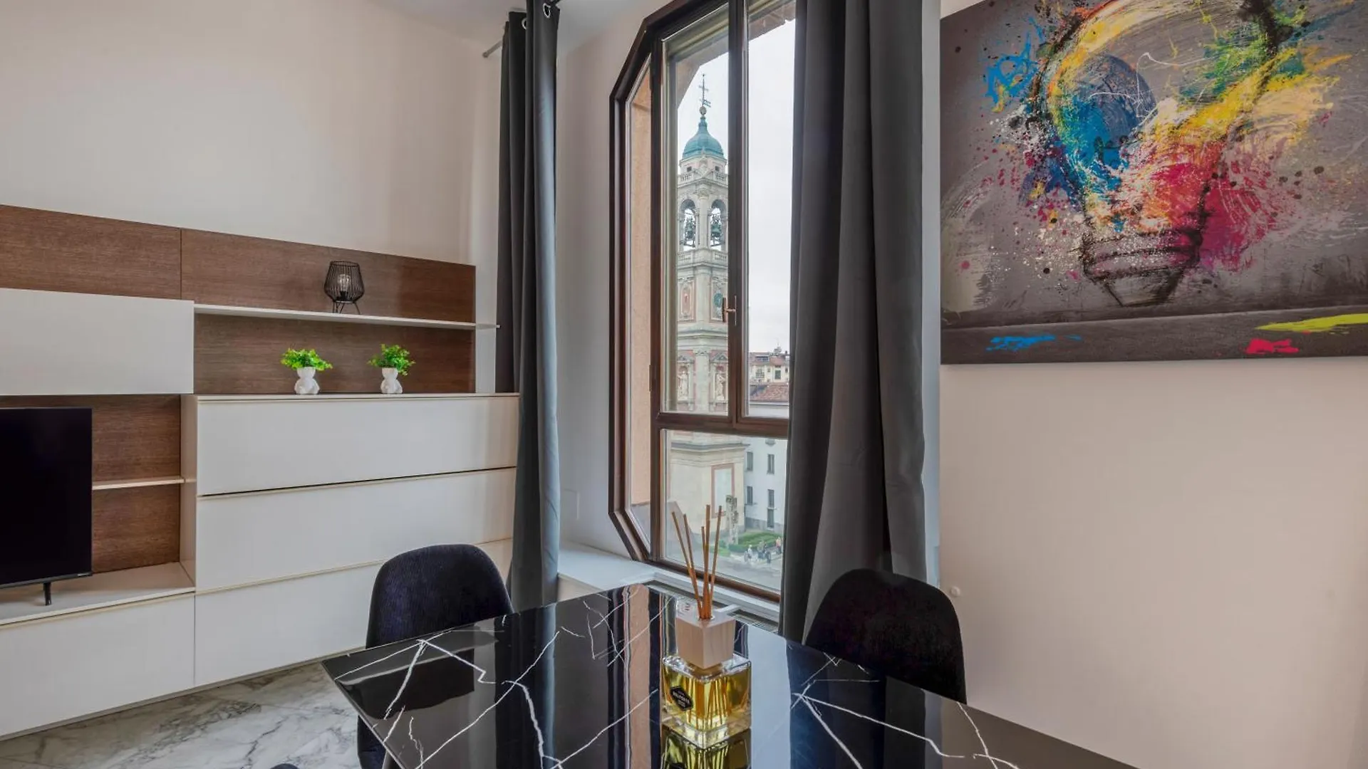 Apartment Milan Royal Suites - Duomo Santo Stefano